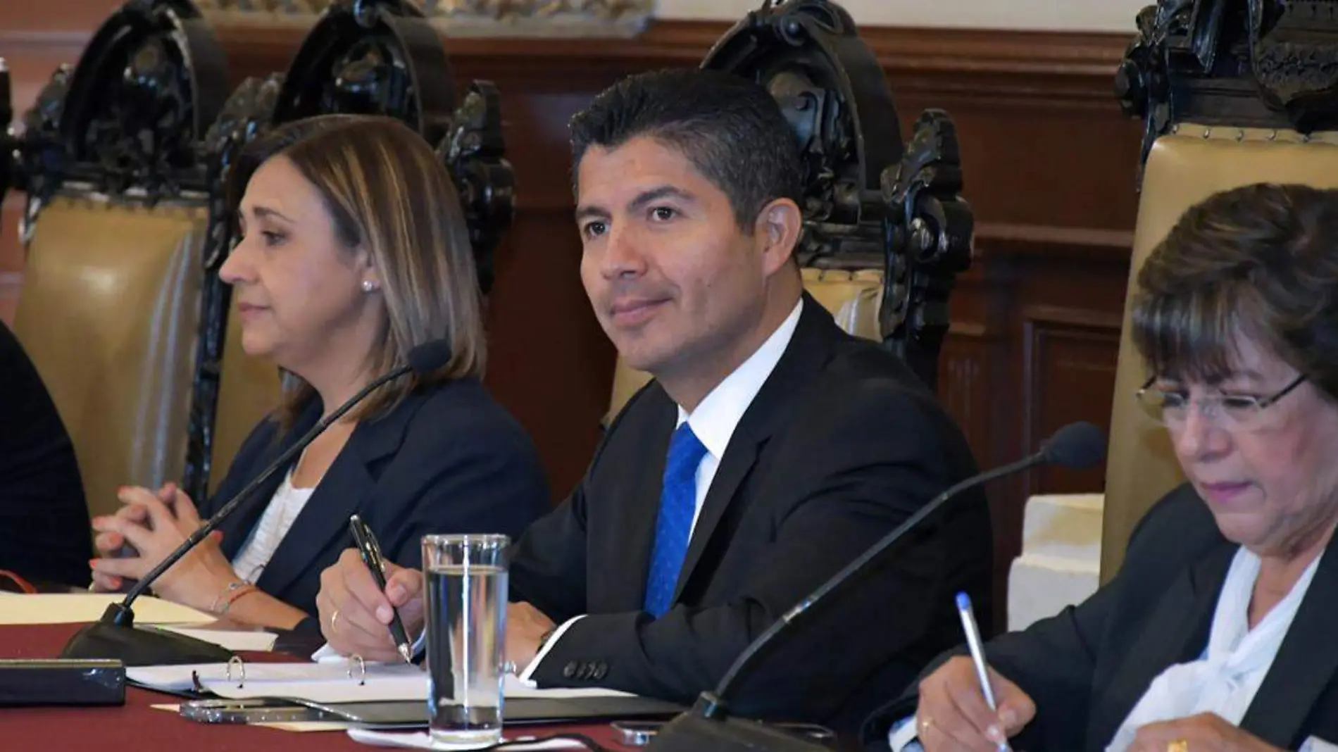 El cabildo del ayuntamiento de Puebla aprobó la regularización de dos asentamientos